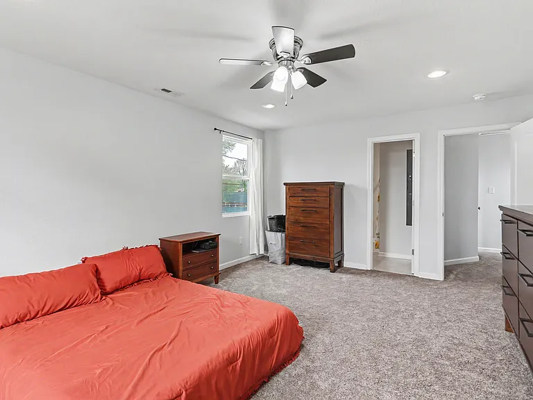 2700 Myrtle Ave — Photo 21
