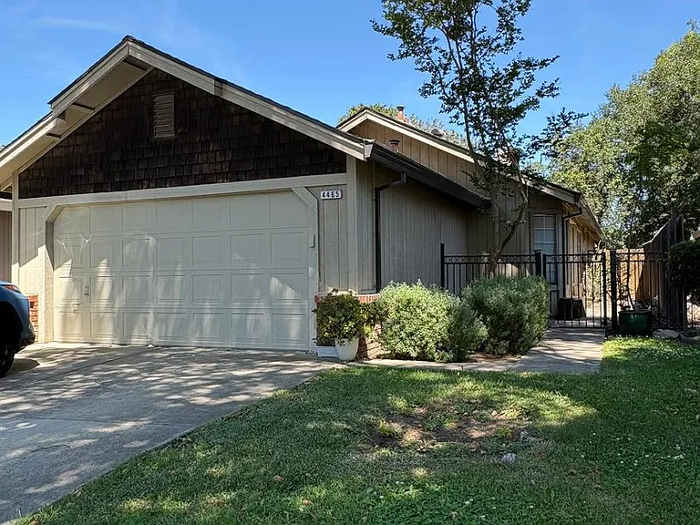 4465 Sunrise Ct — Photo 21