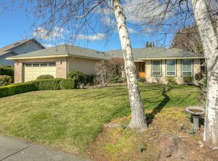 3333 Viewpoint Dr, Medford, OR 97504