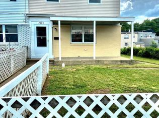 2409 Liberator St, Levittown, PA 19057