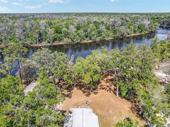 7870 SW 25th Pl, Bell, FL 32619