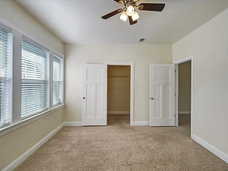 1309 Enfield Ln — Photo 37