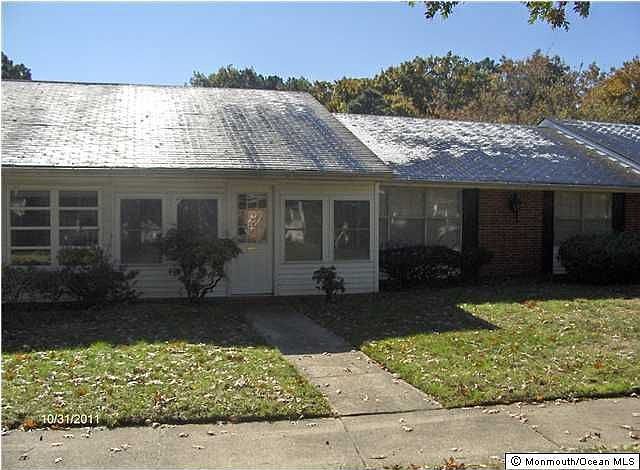 1st image of 426B Chatham Ct