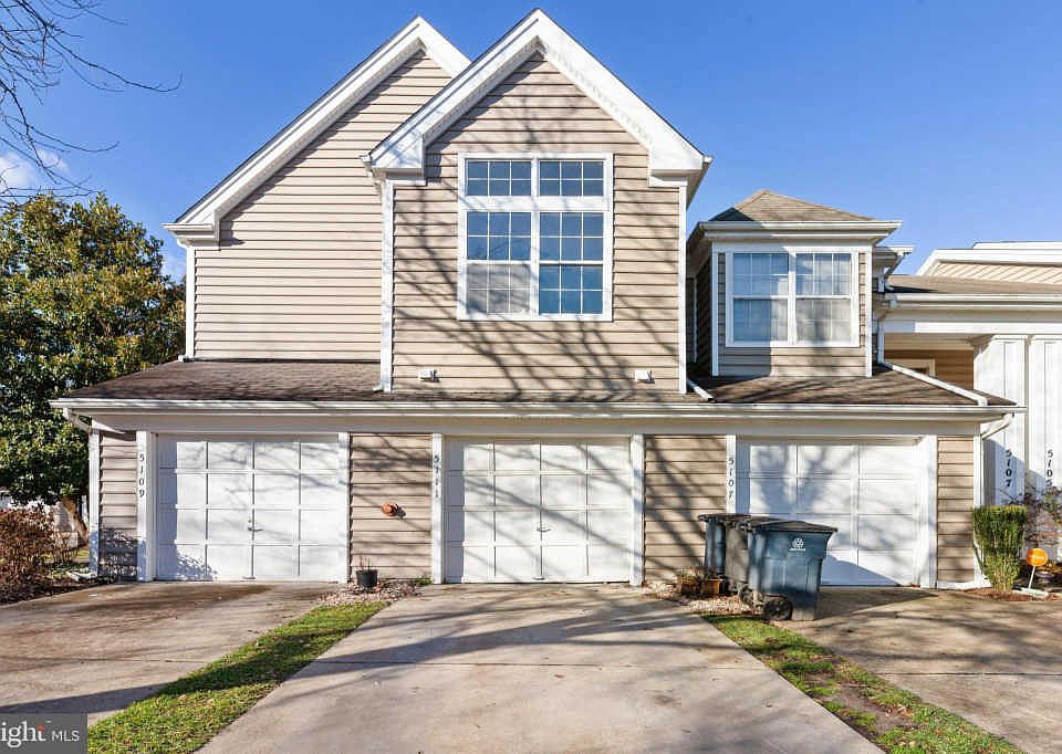 1st image of 5111 King Henry Way #306