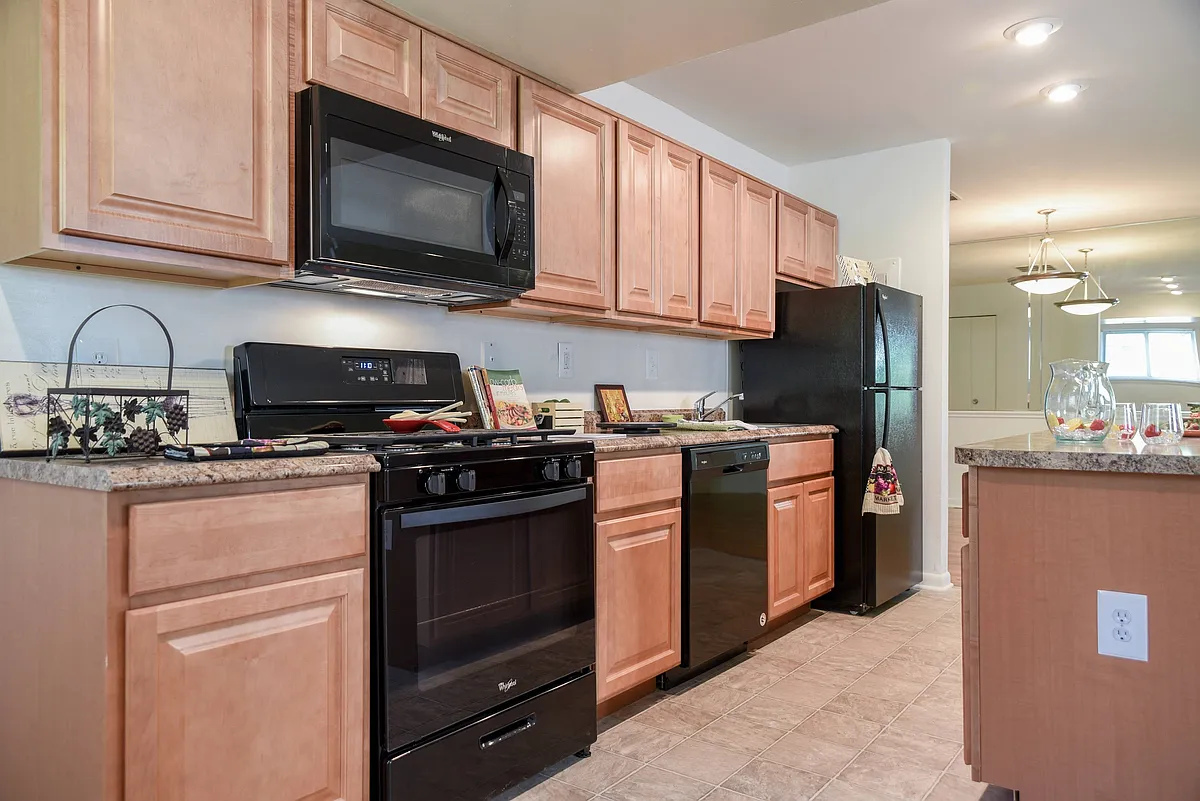 Open Step Saver Kitchen - Richmar