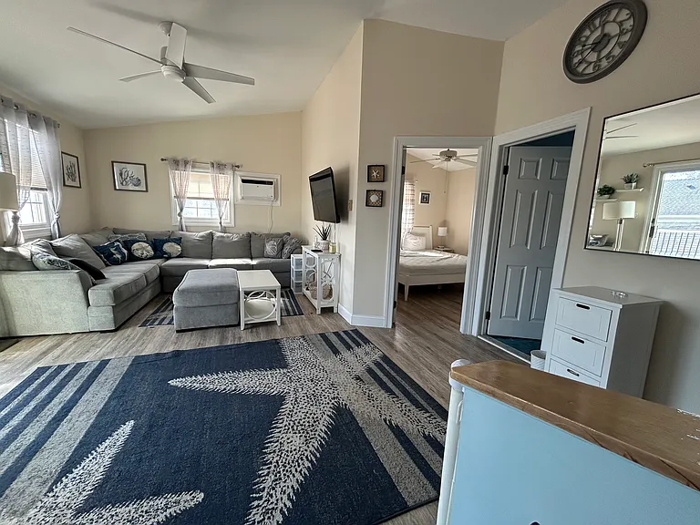 126 W Andrews Ave #1B — Photo 18