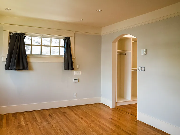 1135 W 27th Ave — Photo 5
