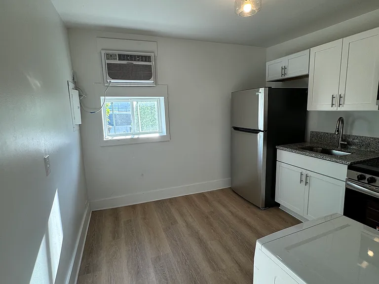 3320 Charlotte Ave #10 — Photo 4