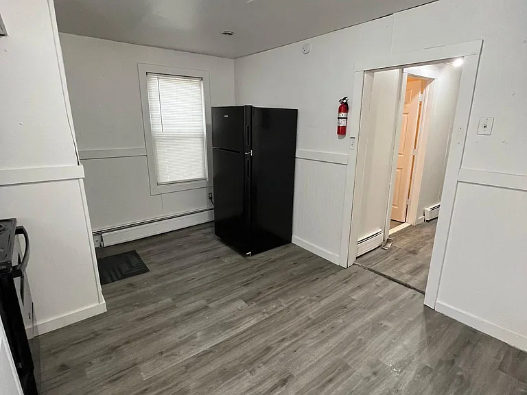 324 Taylor Ave #1 — Photo 3