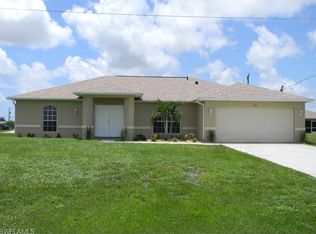470 NE 2nd Pl, Cape Coral, FL 33909