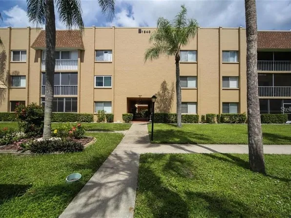 1540 Glen Oaks Dr E #B-322, Sarasota, FL 34232