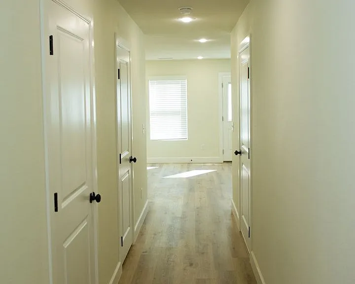 158 N Centennial Ave — Photo 10