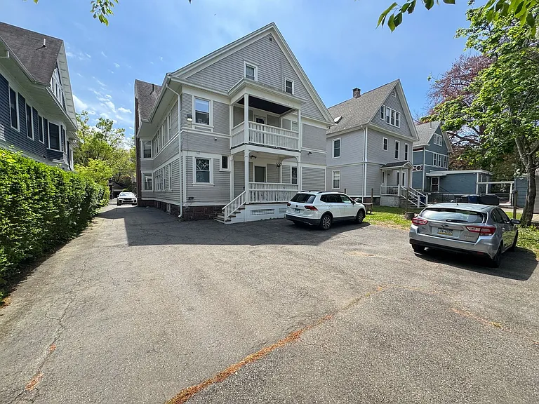 323 Willow St #325 — Photo 16