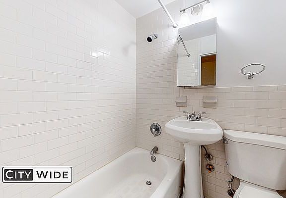 5th image of 302 E 90th St APT 2C