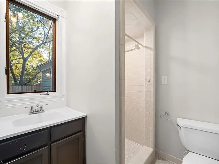 917 Walker Ave — Photo 17