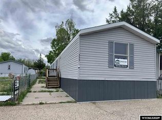 553 N 1st Ave, Mills, WY 82604