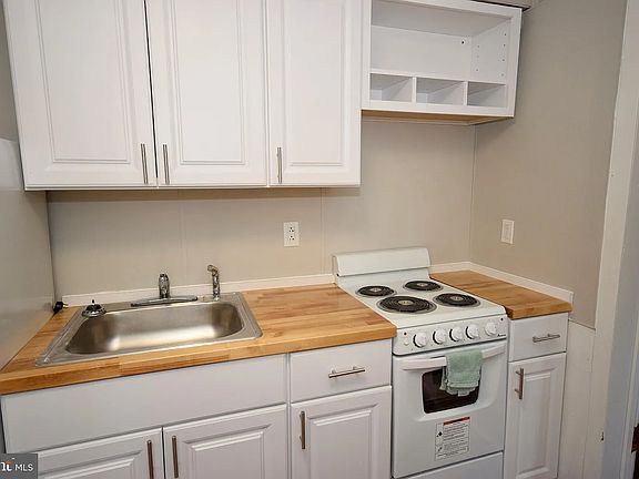 5th image of 112 S Scott Ave #3