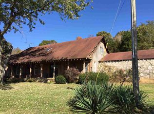 3221 Chaumount Rd, Park City, KY 42160