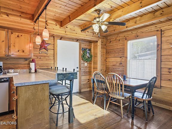 5th image of 1520 Seagle Hollow Rd