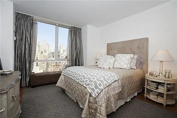 Rented by R New York | media 30