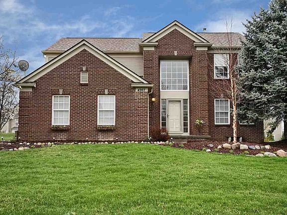 2nd image of 4267 Redding Cir