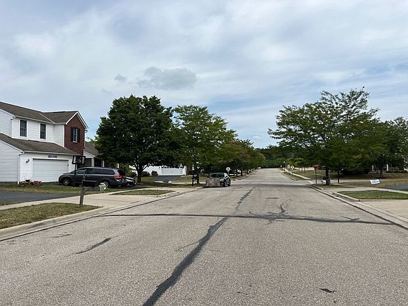 5th image of 1884 Creekview Dr