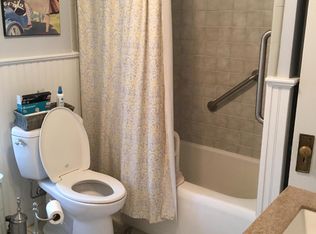 9 Hall St #1, Worcester, MA 01602