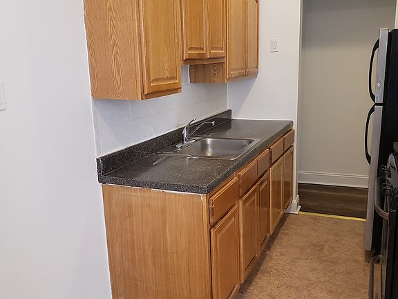 5th image of 915 84th St #4J
