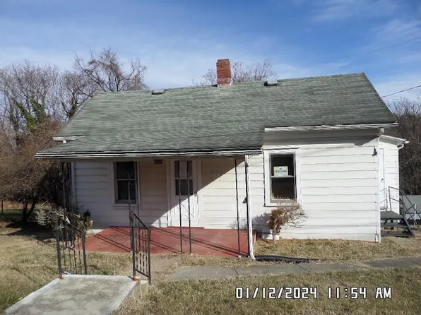 868 E Cleveland Ave, Vinton, VA 24179