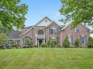 4 Greenbriar Ct, Flanders, NJ 07836