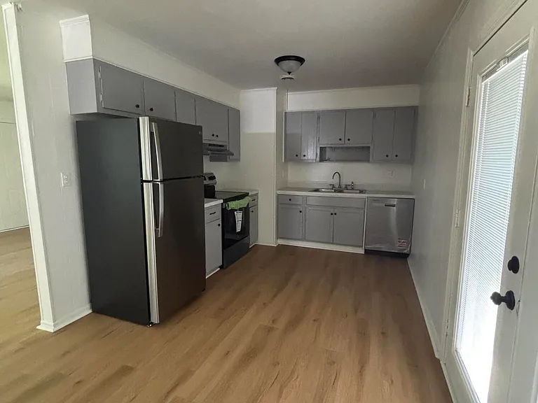 1813 Empress Ave — Photo 15