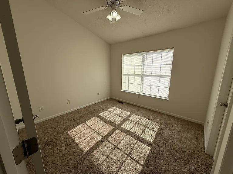 2961 S Rutherford Blvd #D8 — Photo 6