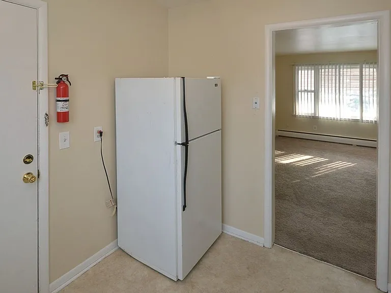103 Devon Ave #C2 — Photo 4