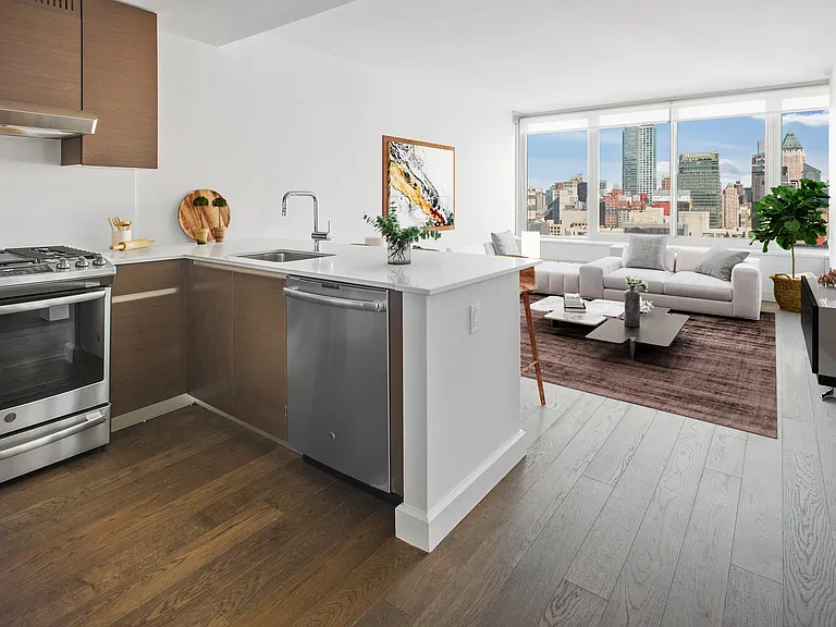315 W 33rd St #11L — Photo 6