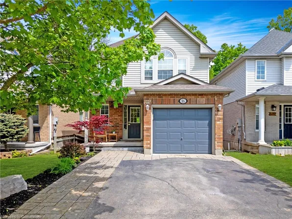 16 Karalee Cres, Cambridge, ON N3C 4H2