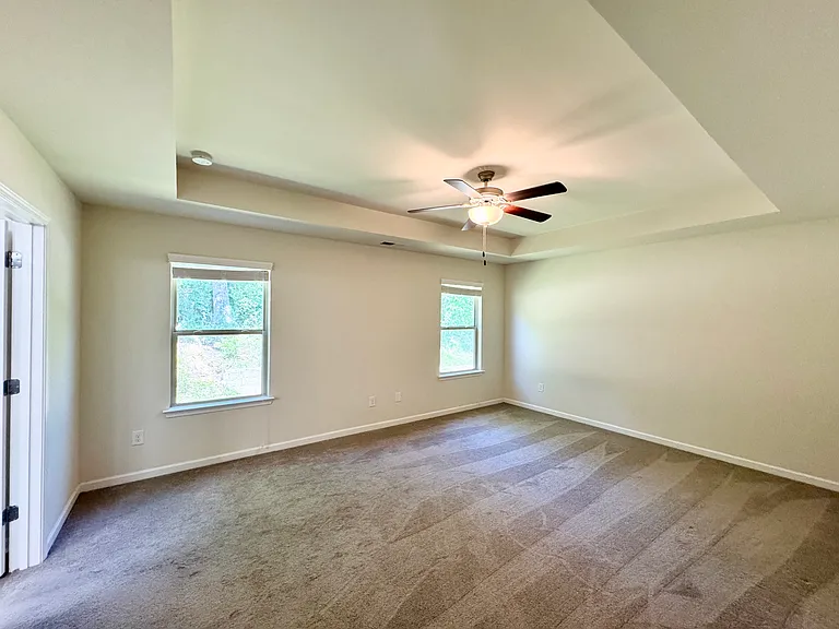 520 McGinnis Cir — Photo 10
