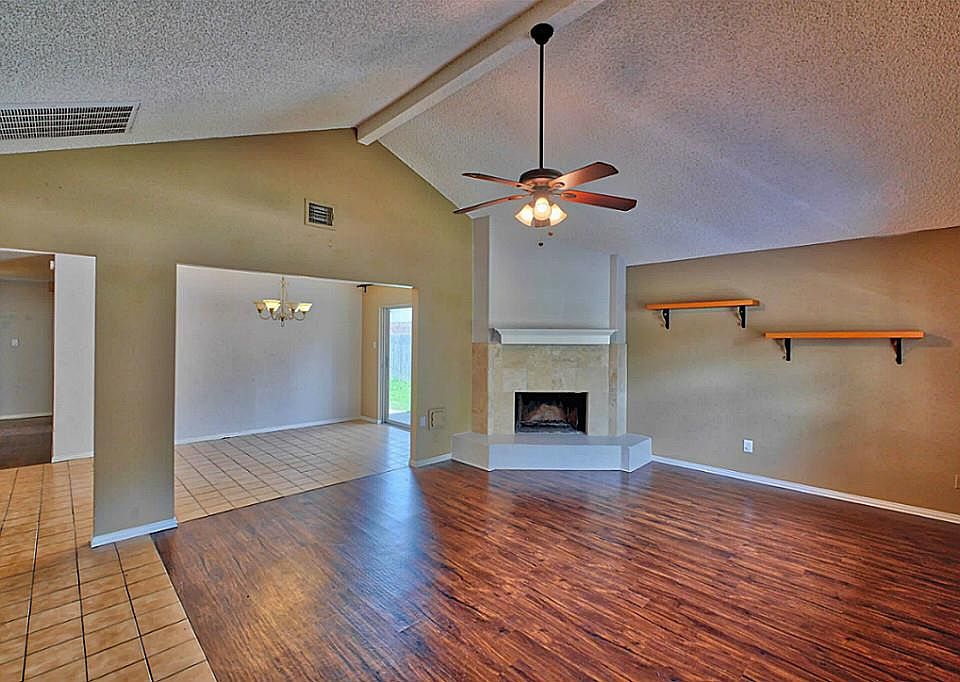 1st image of 2035 Goodwin Dr