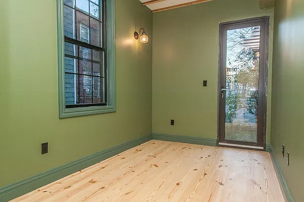 Rented by Miron Realty Group | media 81