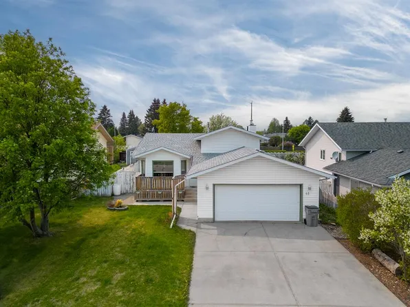 41 E Lyons Cres, Whitecourt, AB T7S 1B9