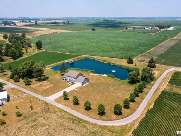 10461 Locust Rd, Tremont, IL 61568