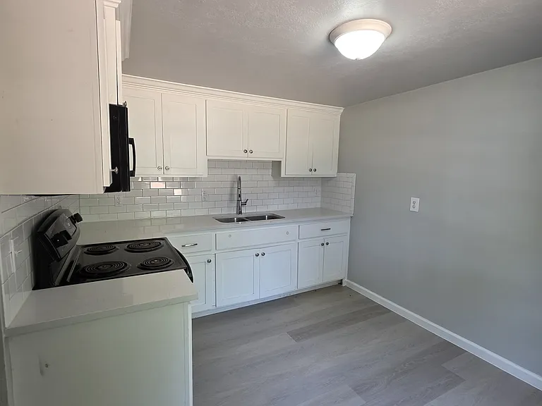 415 E Kentucky Ave #1 — Photo 10