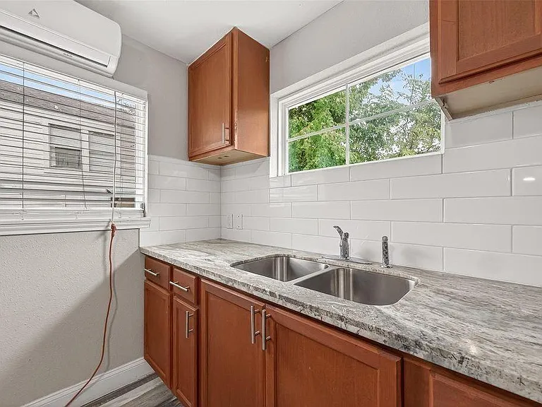 1511 Scharpe St #2 — Photo 9