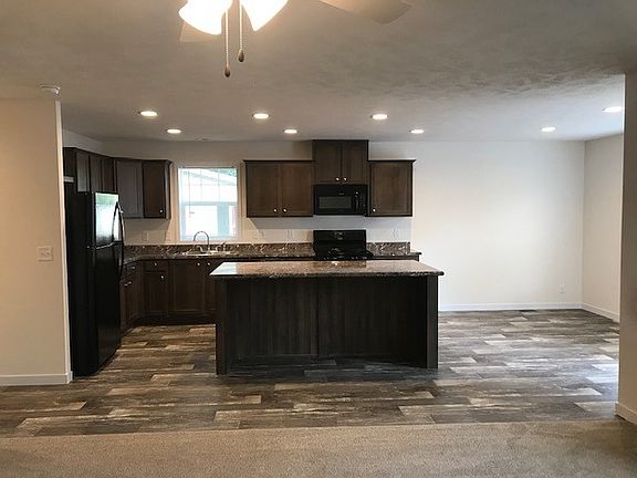 3rd image of 444 Bellewood St SE #109