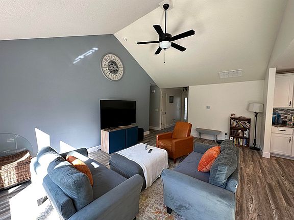 2nd image of 710 Arcadia Ct