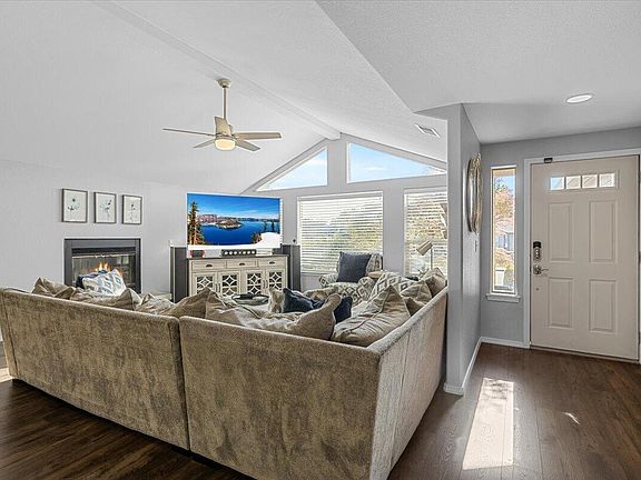 4th image of 1111 Looking Glass Way
