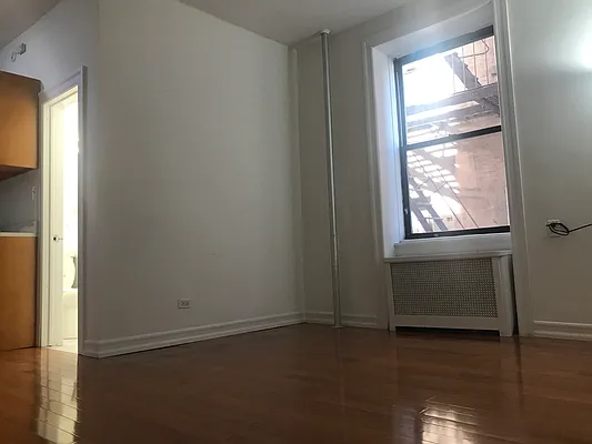 Rented by Compass | media 9