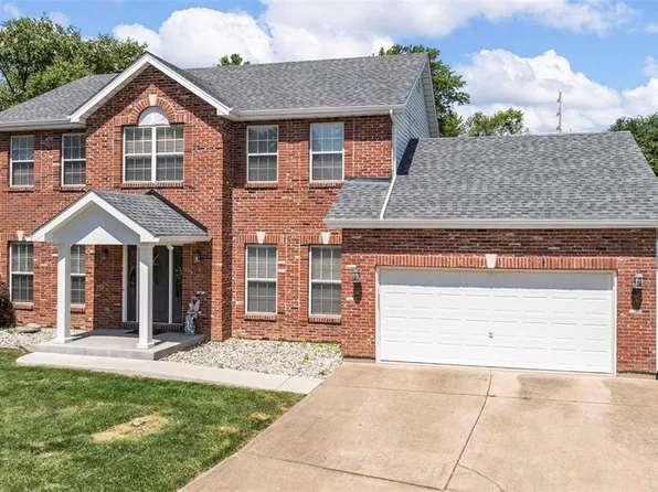 791 Meadow Cliff Dr, Saint Charles, MO 63303