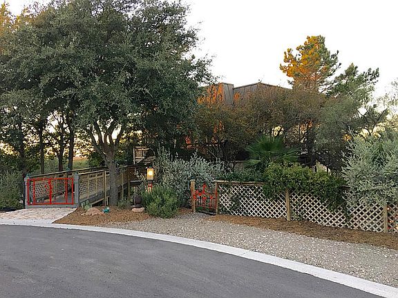 2nd image of 108 Muleshoe Cir