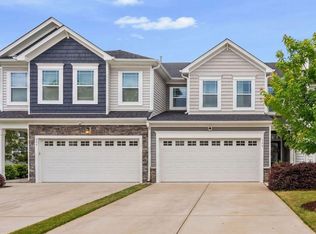 743 Creekway Dr, Fuquay Varina, NC 27526