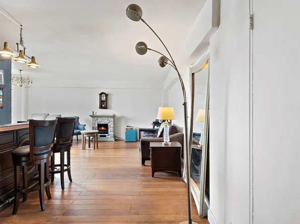 4320 Van Cortlandt Park E image 5 of 15